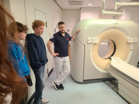 De CT-scanner en MRI-scanner